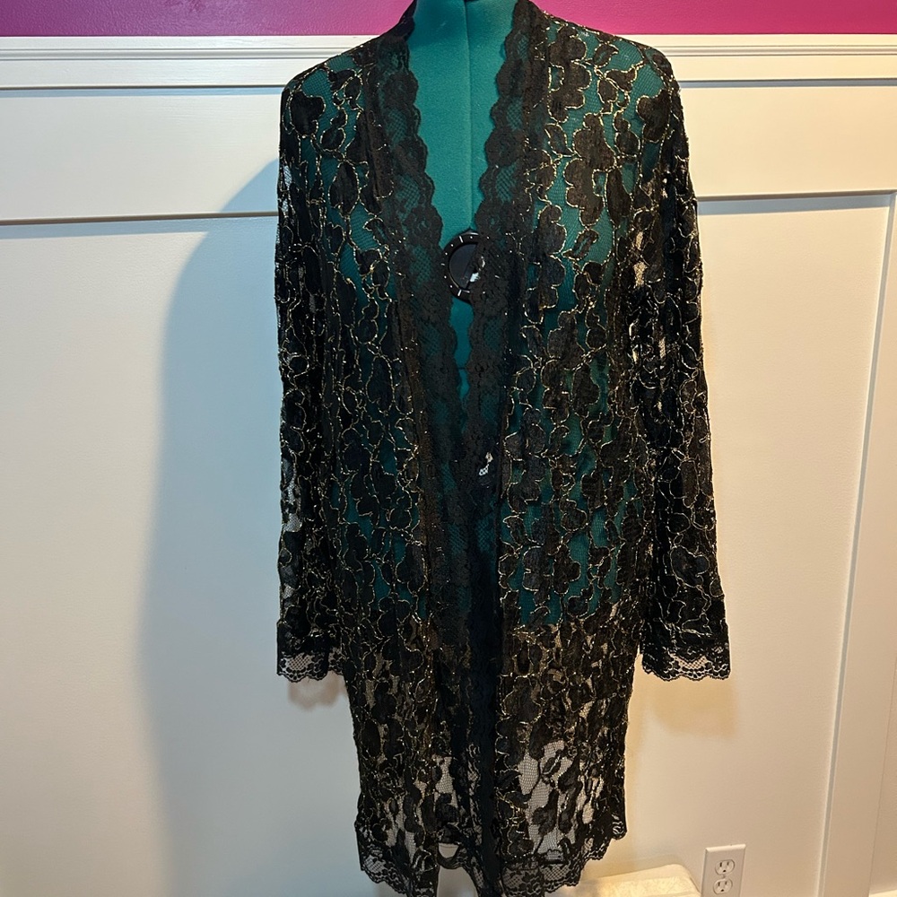 Chic Black Lace Robe